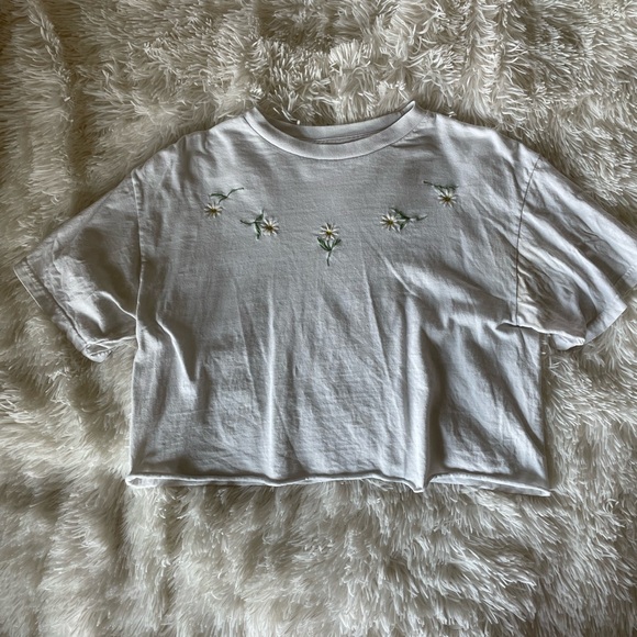 RAW CUT DAISY EMBROIDERED WHITE CROP TEE /// JOHN GALT BRANDY MELVILLE - Picture 1 of 6
